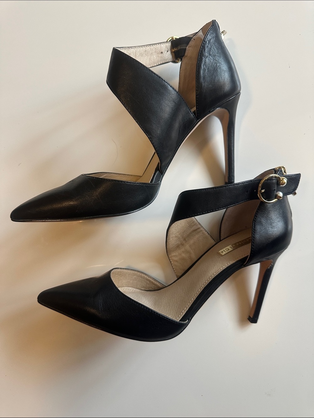 Louise et Cie Black Pointed Leather Crisscross Ankle-Strap Heels - Picture 4 of 6